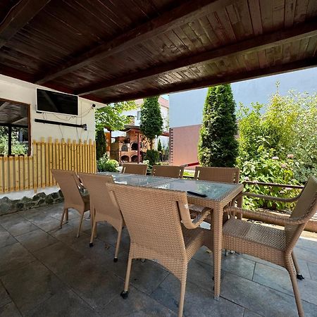 Pensiunea Casa Rica Кэлимэнешти Экстерьер фото