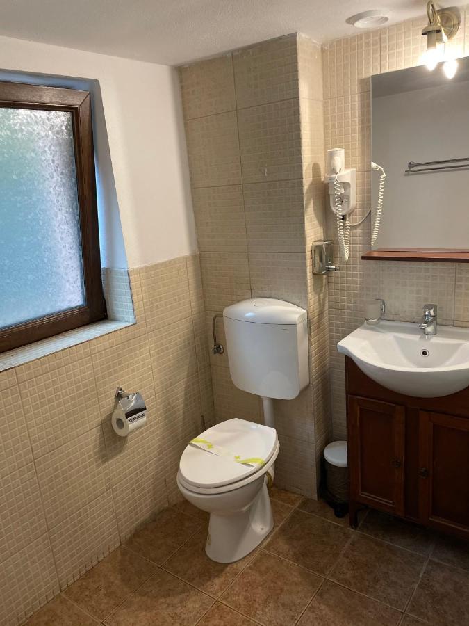 Pensiunea Casa Rica Кэлимэнешти Экстерьер фото