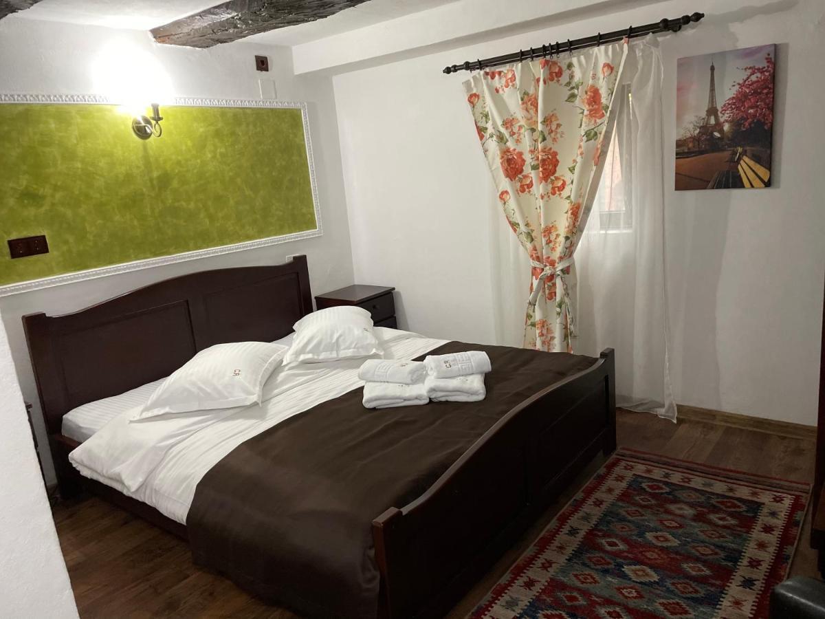 Pensiunea Casa Rica Кэлимэнешти Экстерьер фото